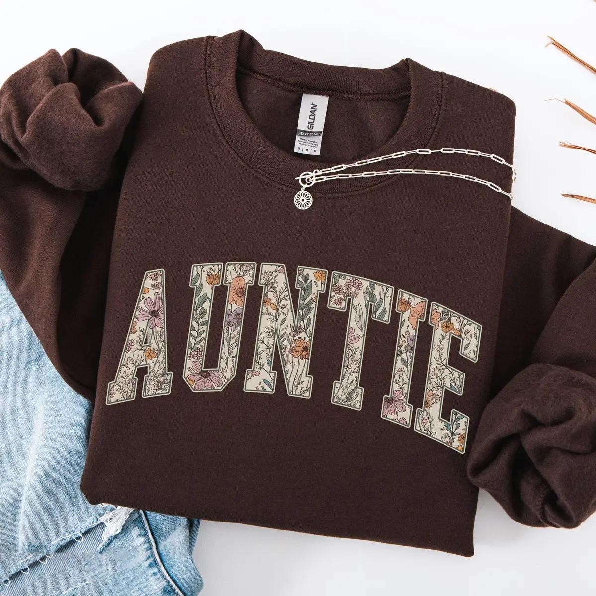 Personalized Grandma Sweatshirt, Floral Grandma Nana Mimi Gigi Auntie Mama Custom Name, Grandparent Christmas Gift for Women, Vintage Floral Varsity Style – AUNTIE