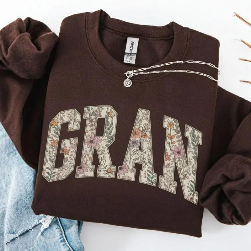Personalized Grandma Sweatshirt, Floral Grandma Nana Mimi Gigi Auntie Mama Custom Name, Grandparent Christmas Gift for Women, Vintage Floral Varsity Style – GRAN