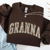 Personalized Grandma Sweatshirt, Floral Grandma Nana Mimi Gigi Auntie Mama Custom Name, Grandparent Christmas Gift for Women, Vintage Floral Varsity Style – GRANNA