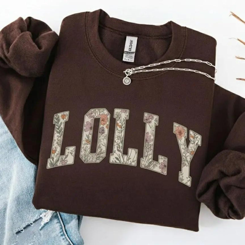 Personalized Grandma Sweatshirt, Floral Grandma Nana Mimi Gigi Auntie Mama Custom Name, Grandparent Christmas Gift for Women, Vintage Floral Varsity Style – LOLLY