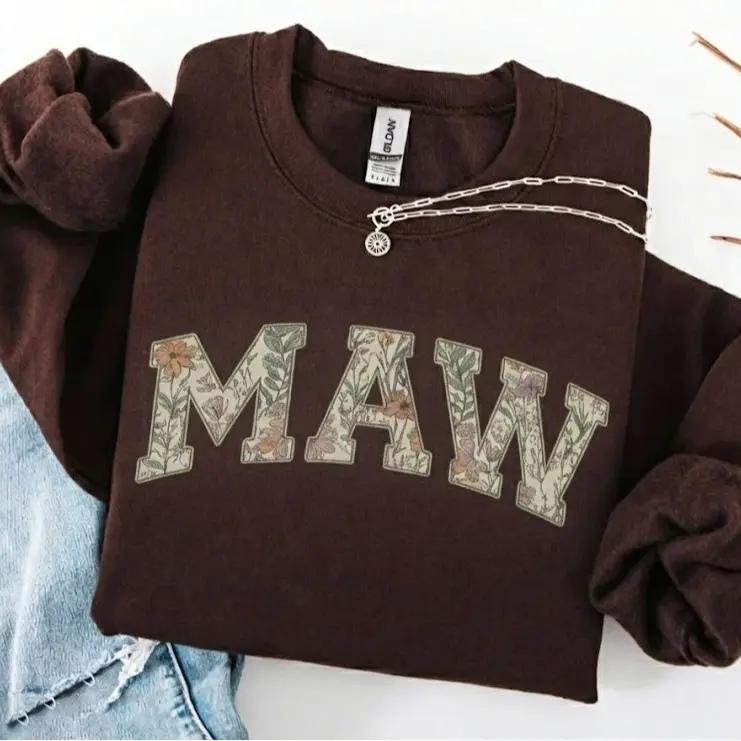 Personalized Grandma Sweatshirt, Floral Grandma Nana Mimi Gigi Auntie Mama Custom Name, Grandparent Christmas Gift for Women, Vintage Floral Varsity Style – MAW