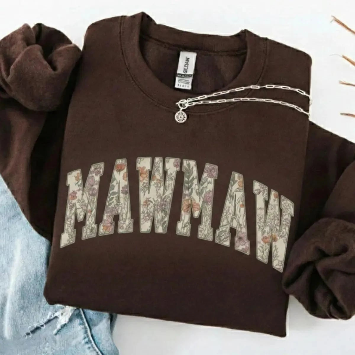 Personalized Grandma Sweatshirt, Floral Grandma Nana Mimi Gigi Auntie Mama Custom Name, Grandparent Christmas Gift for Women, Vintage Floral Varsity Style – MAWMAW