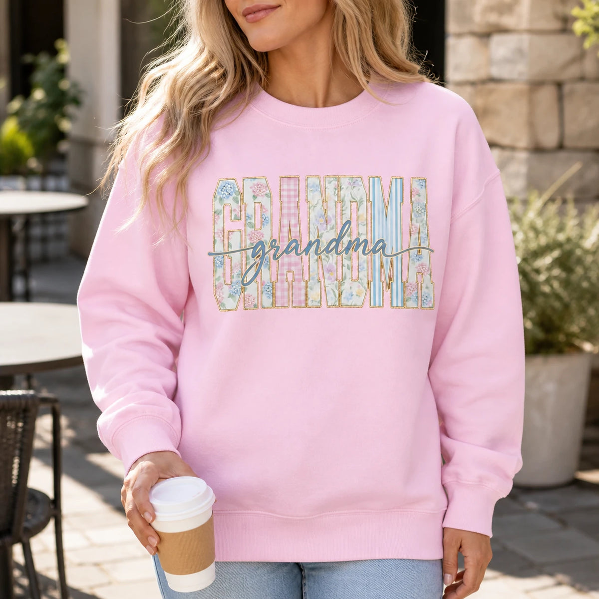 Custom Grandma Sweatshirt, Personalized Floral Nickname for Mimi Gigi Mama Auntie, Mother's Day Gift for Grandma & Mom, Women Pastel Coquette Family Matching