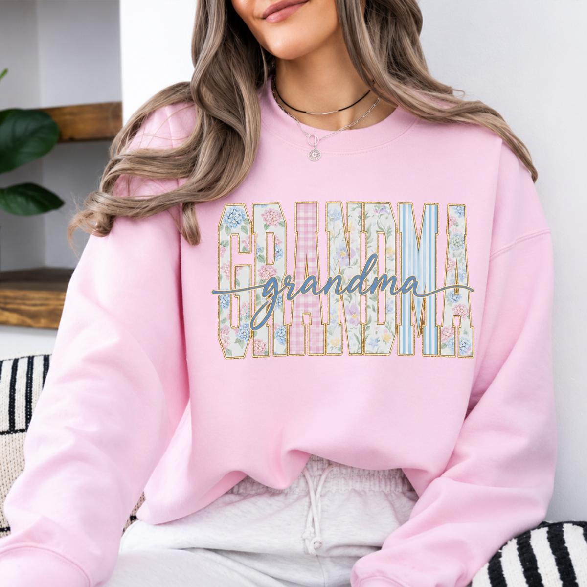 Custom Grandma Sweatshirt, Personalized Floral Nickname for Mimi Gigi Mama Auntie, Mother's Day Gift for Grandma & Mom, Women Pastel Coquette Family Matching
