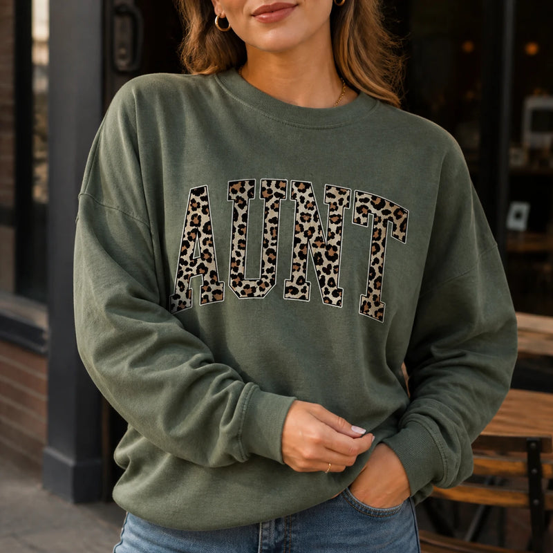 Custom Leopard Mama Sweatshirt Personalized Maternal Title Gift Mother's Day Grandma Nana Gigi Auntie Women Retro Varsity Cheetah Print