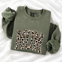 Custom Leopard Mama Sweatshirt Personalized Maternal Title Gift Mother's Day Grandma Nana Gigi Auntie Women Retro Varsity Cheetah Print