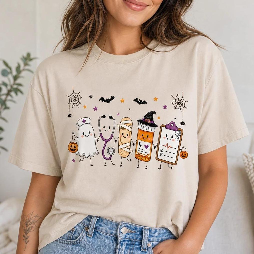 Halloween Nurse Spooky Medical Friends T-Shirt Cute Fall Healthcare Squad Women Retro Kawaii Graphic