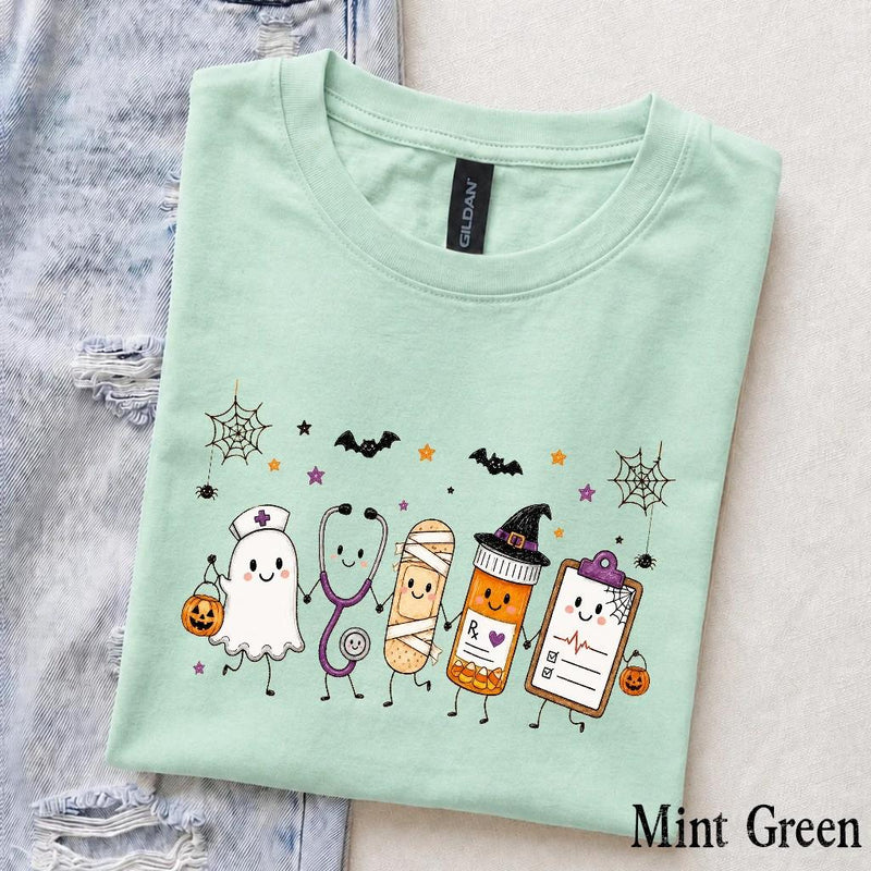Halloween Nurse Spooky Medical Friends T-Shirt Cute Fall Healthcare Squad Women Retro Kawaii Graphic