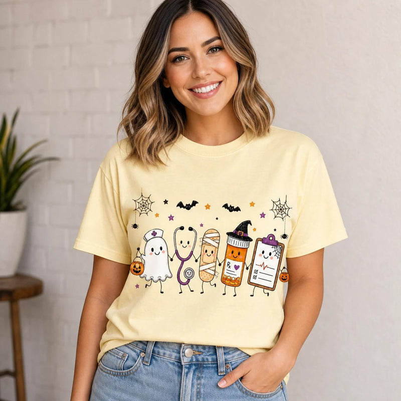 Halloween Nurse Spooky Medical Friends T-Shirt Cute Fall Healthcare Squad Women Retro Kawaii Graphic