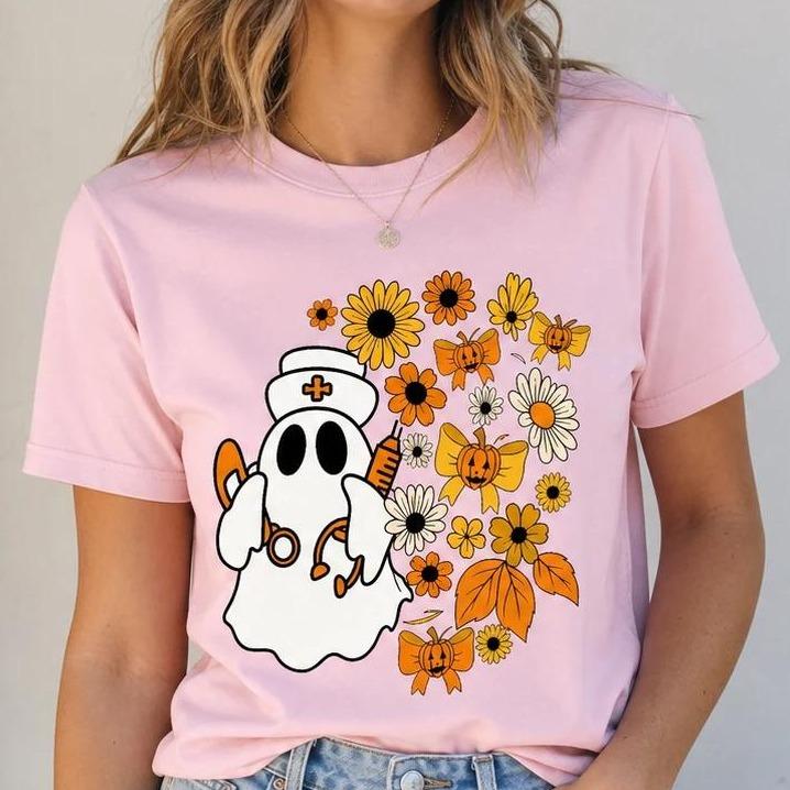 Halloween Nurse T-Shirt Ghost Nurse Floral Pumpkin Bow Halloween Nursing Women Cute Spooky Fall Design