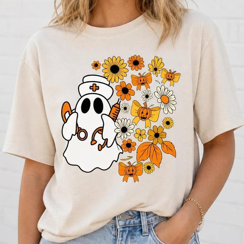 Halloween Nurse T-Shirt Ghost Nurse Floral Pumpkin Bow Halloween Nursing Women Cute Spooky Fall Design
