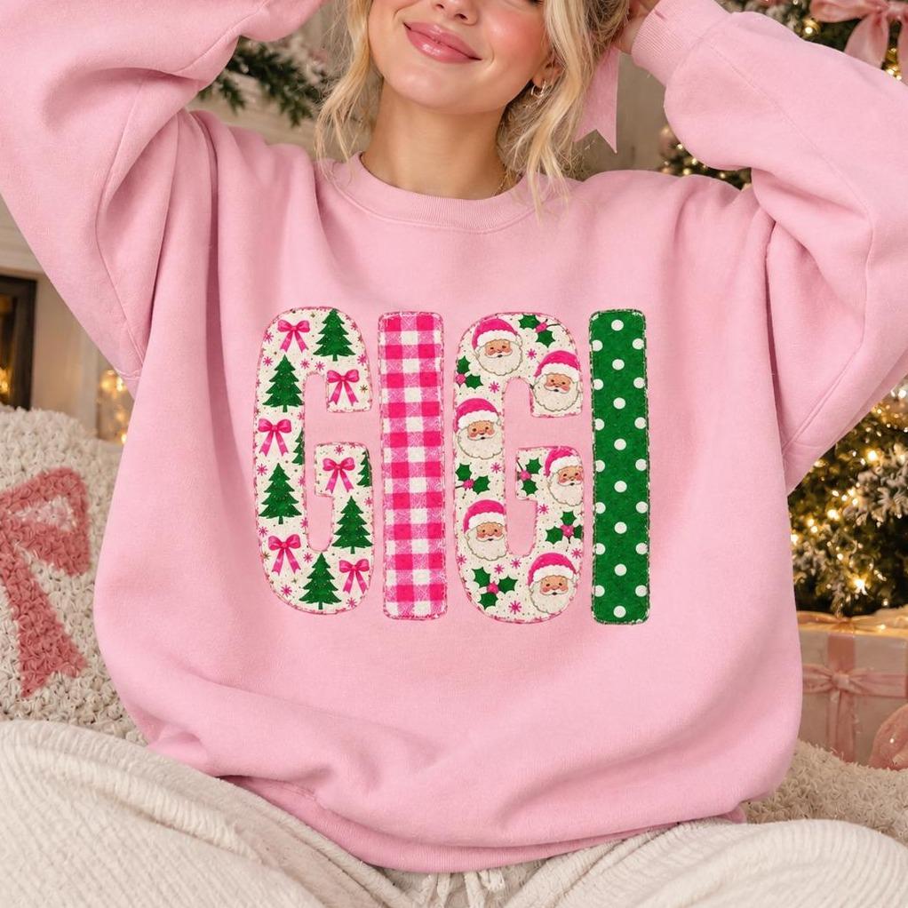 Personalized Christmas Mom Sweatshirt, Custom Choose Your Family Title, Mama Grandma Gigi Aunt Holiday Coquette Gift