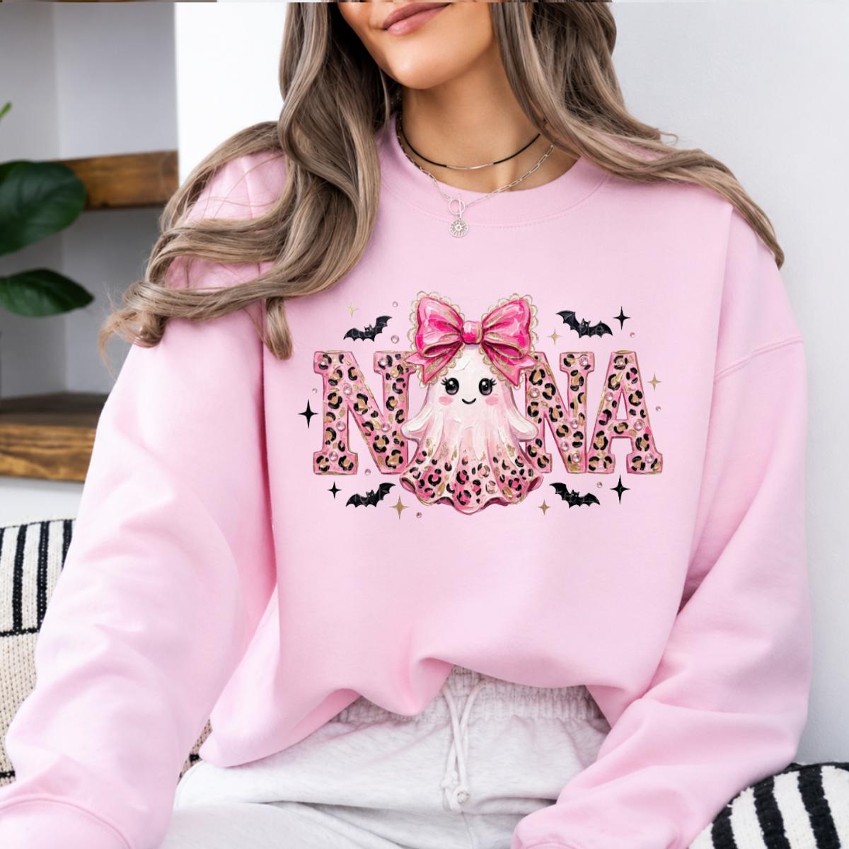 Personalized Halloween Mama Sweatshirt, Custom Family Title Ghost Design, Choose Mama Mimi Gigi Grandma Aunt Abuela Mom, Cute Spooky Season Gift