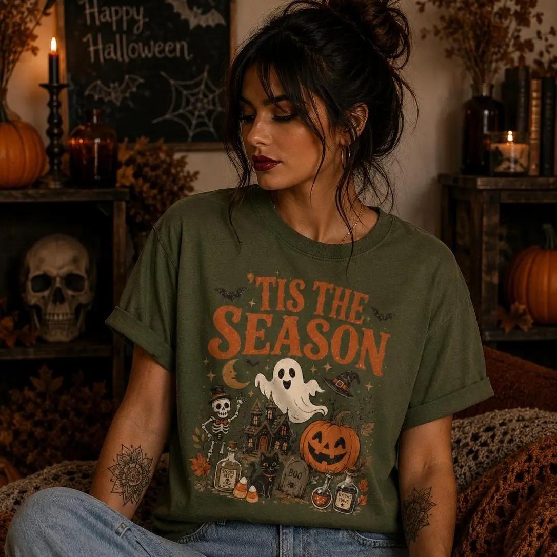 Spooky Season 'Tis The Season Halloween T-Shirt Women Vintage Retro Witchy