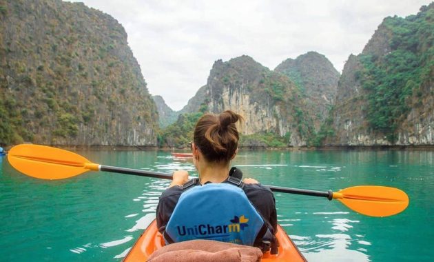 Ha Long Bay - A Paradise for Kayaking